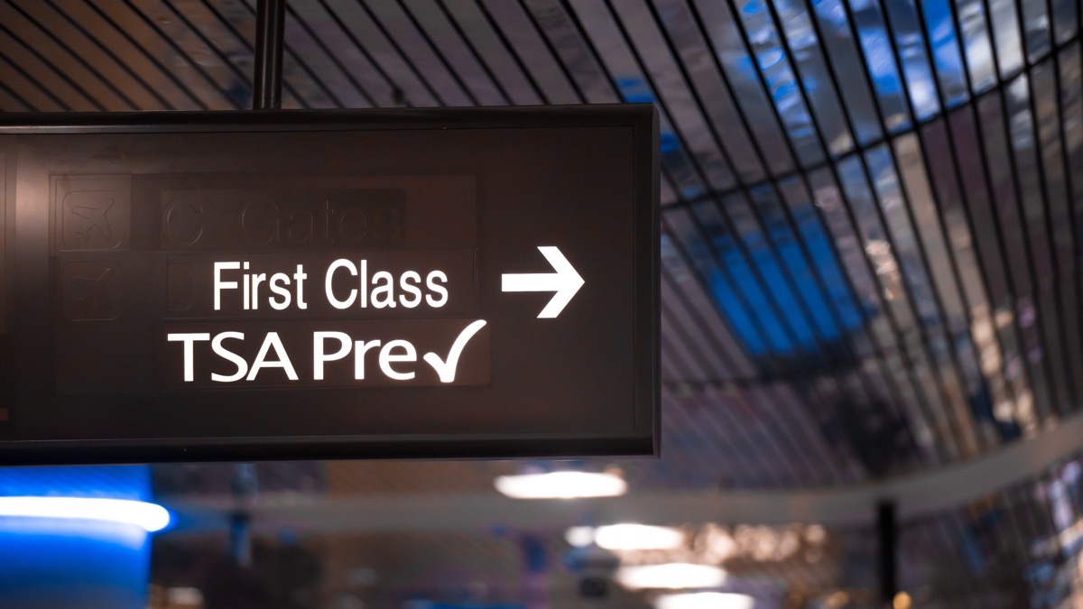 tsa precheck line sign