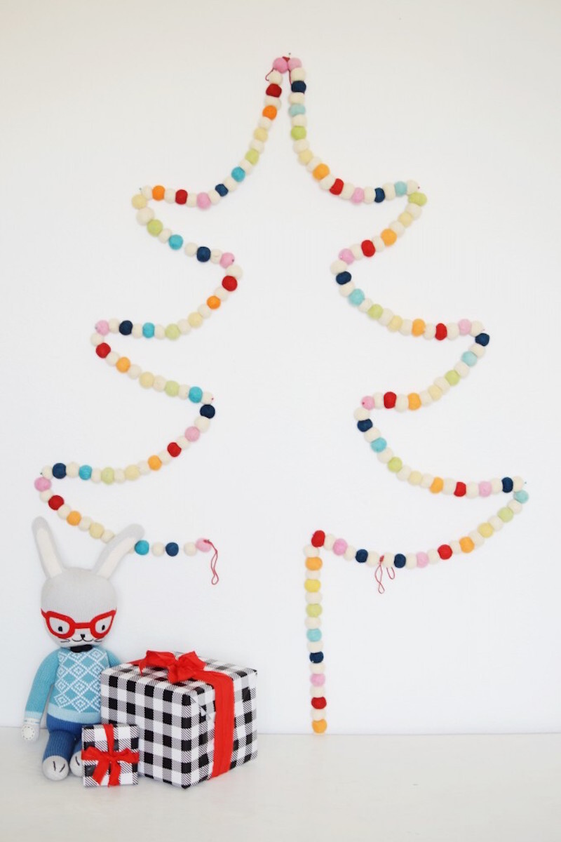 Pom Pom Garland Tree {Christmas Tree Alternatives}