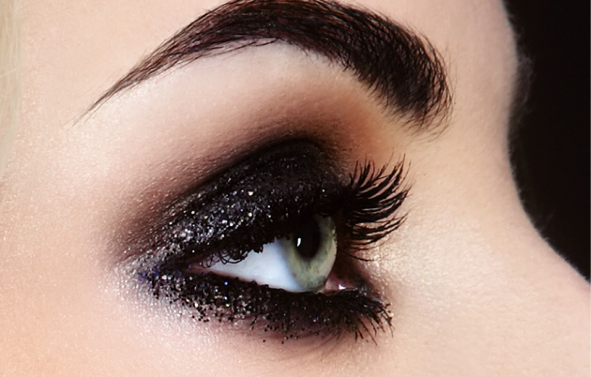 Smokey Eye Makeup To Look Great Day And Night