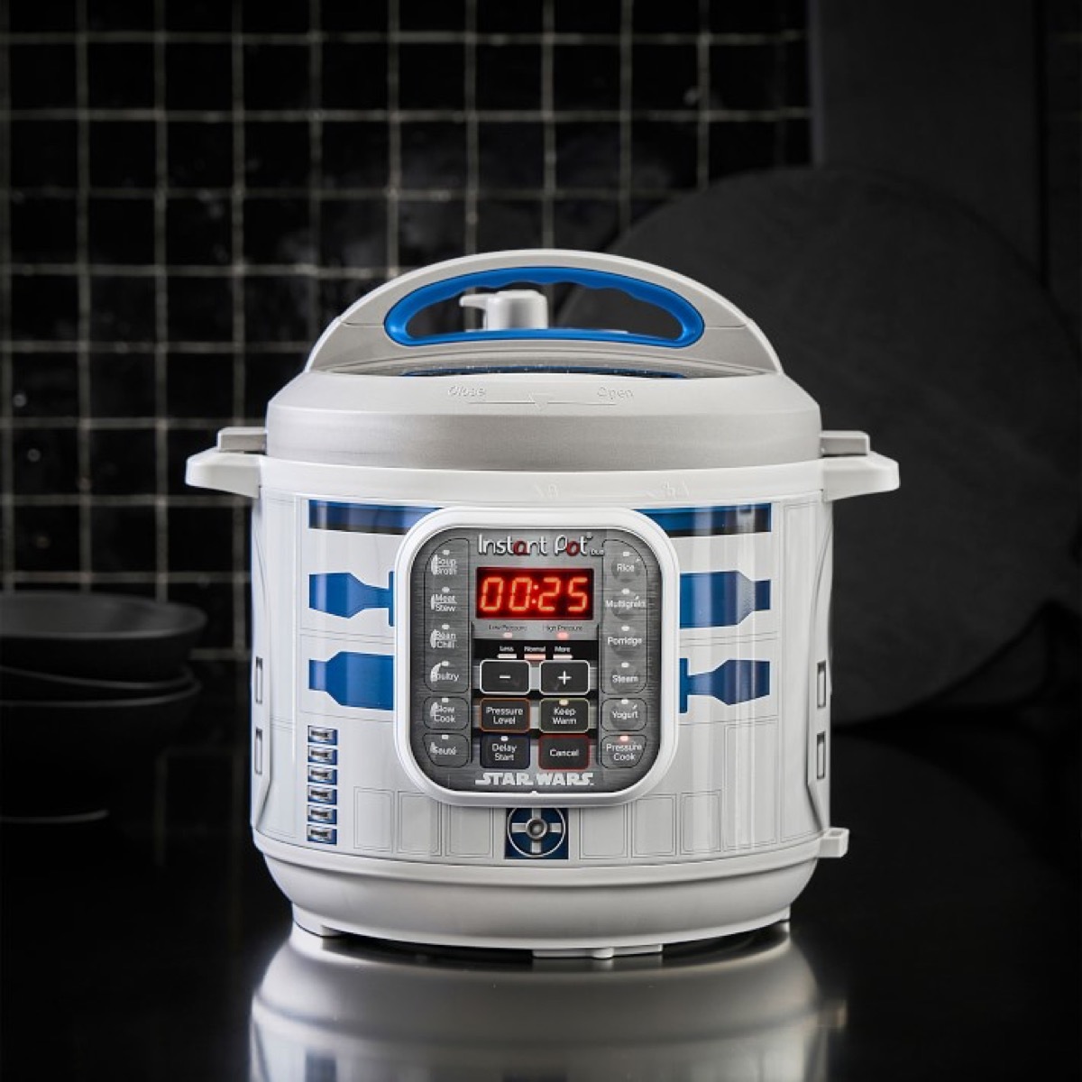 r2-d2 star wars instant pot