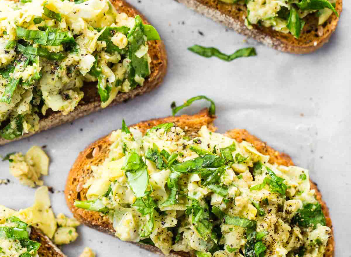 artichoke toasts