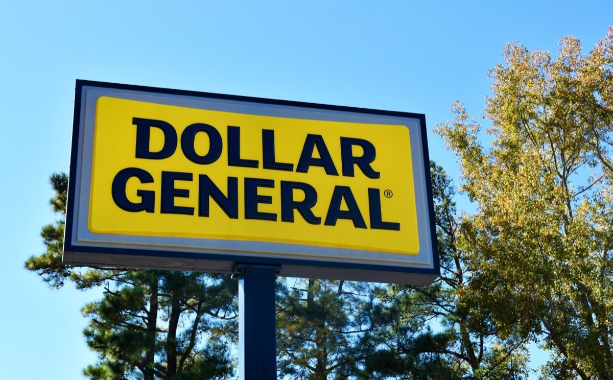 sign for dollar general