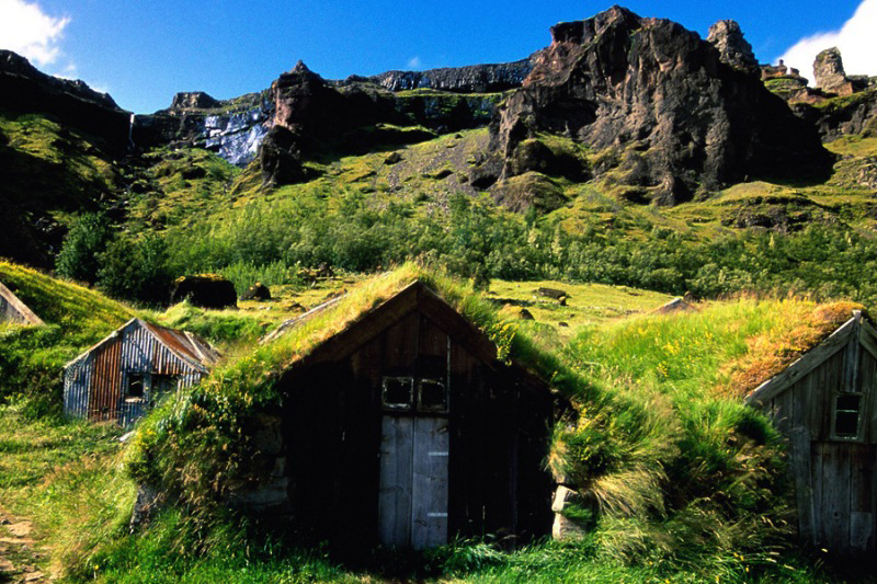 amazing-fairytale-grass-roofs-of-scandinavia-11