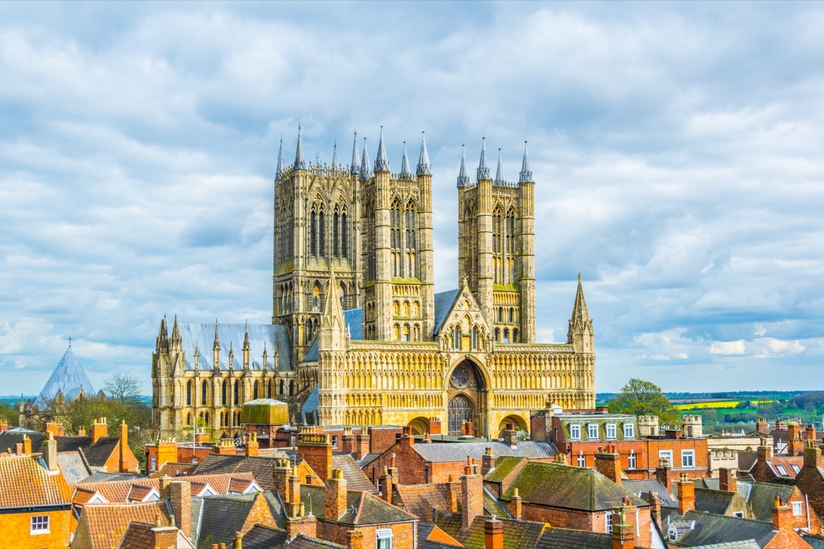 lincoln cathedral england tallest buildings