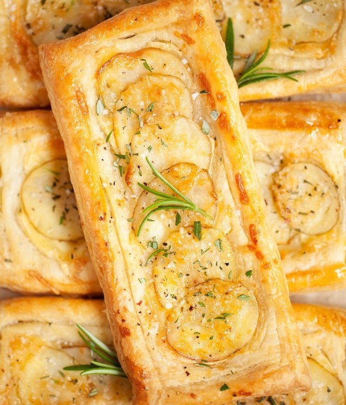 Brie and Potato Tarts | 10 Best Movie Night Recipes | Her Beauty