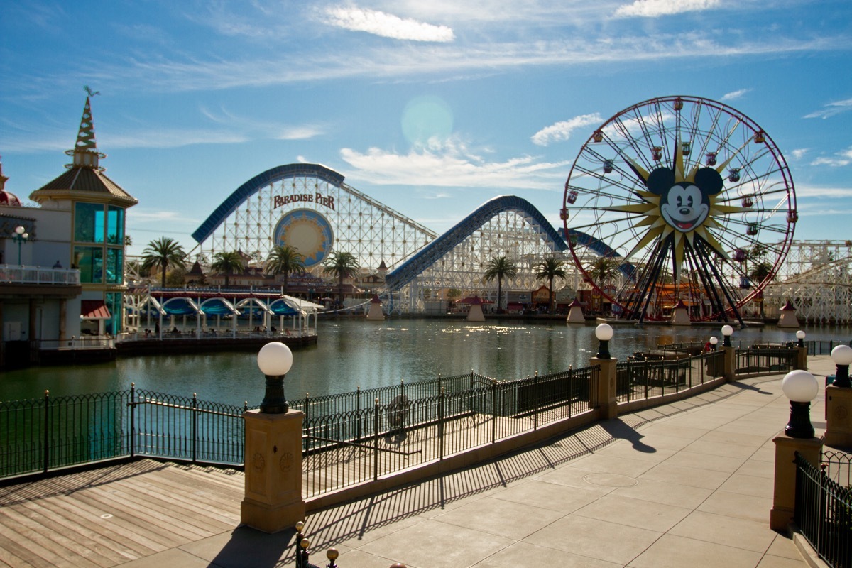 disneyland adventure park