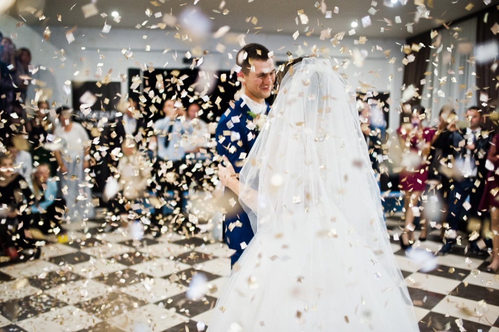 bride and groom dancing this is the age most people get married in every US state