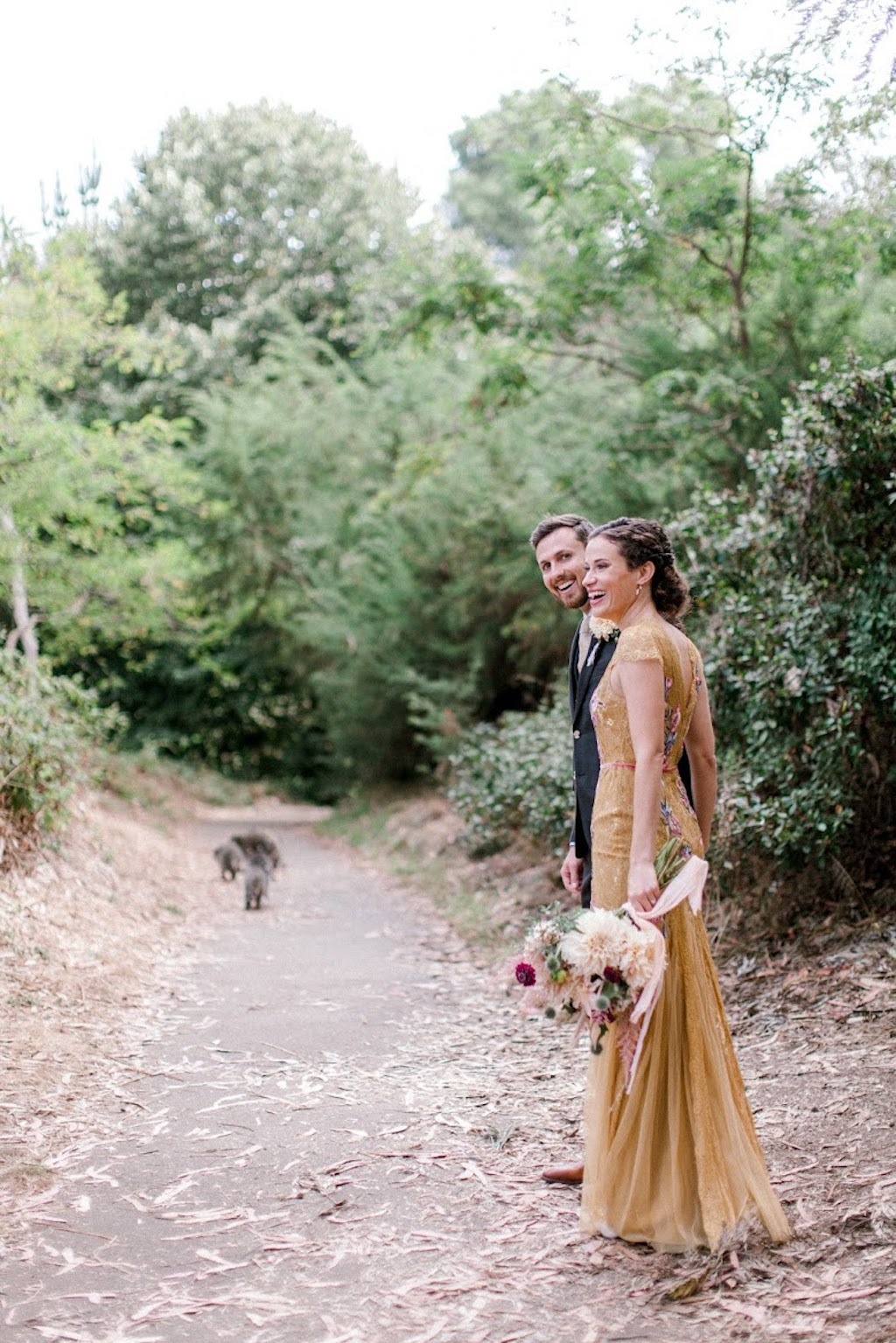 raccoon wedding photobomb