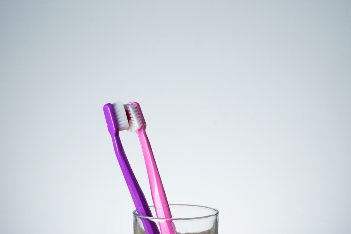 couple toothbrush 