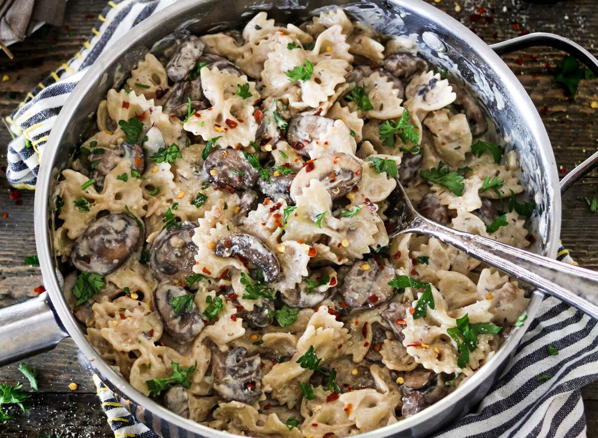 mushroom beef stroganoff