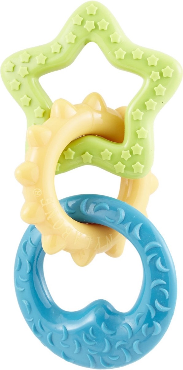 interlocking plastic rings, best chew toys for puppies