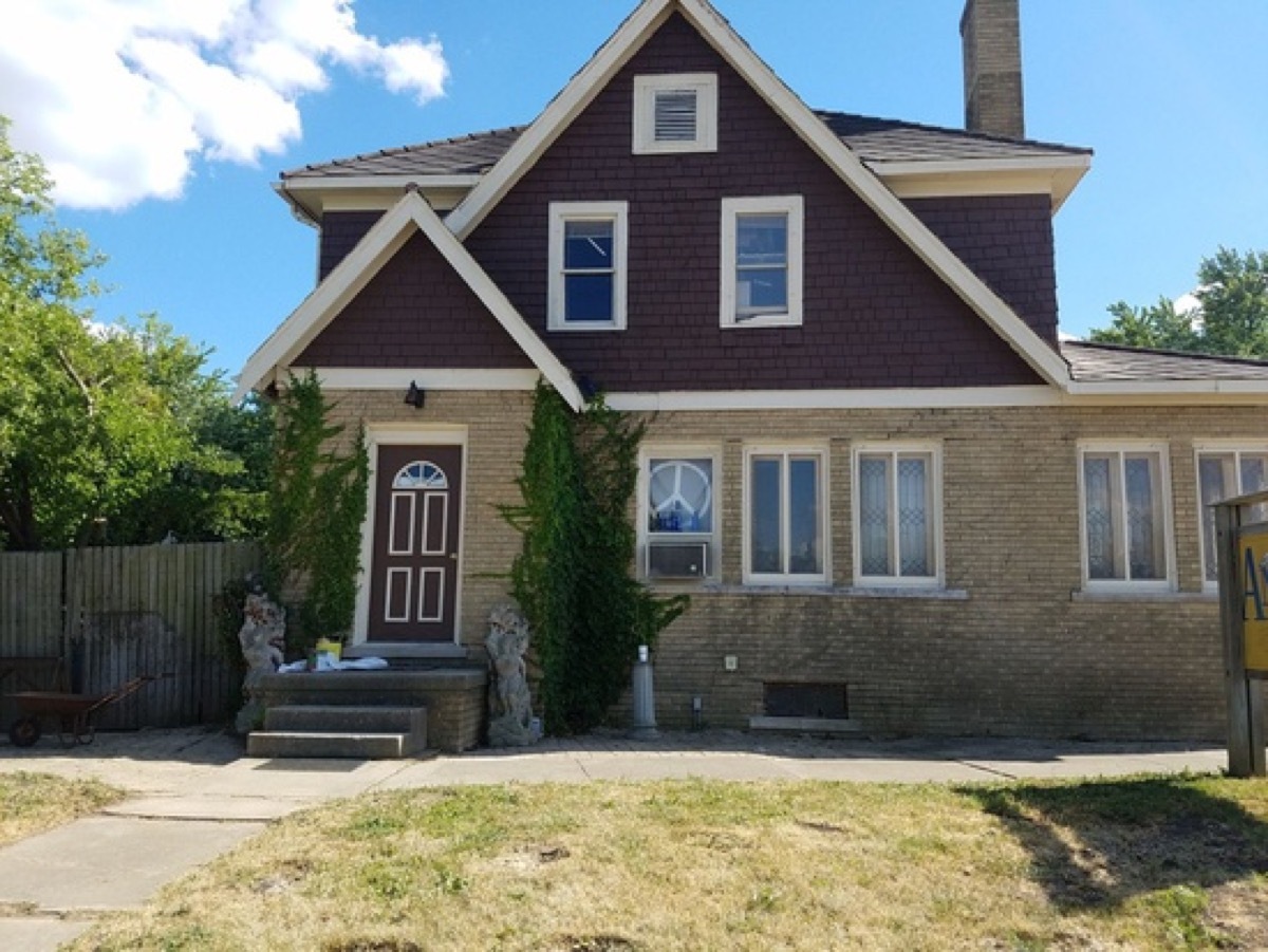 Michigan arts and crafts style house