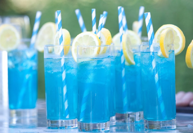 Electric lemonade Cocktail - Quirky Summer Drinks 4