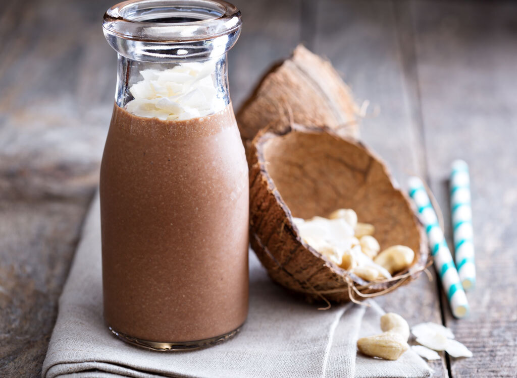 Coconut cashew chocolate smoothie