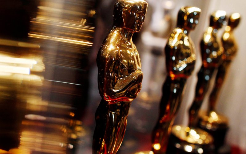 whats-inside-the-outrageously-expensive-oscar-2016-gift-bags-00