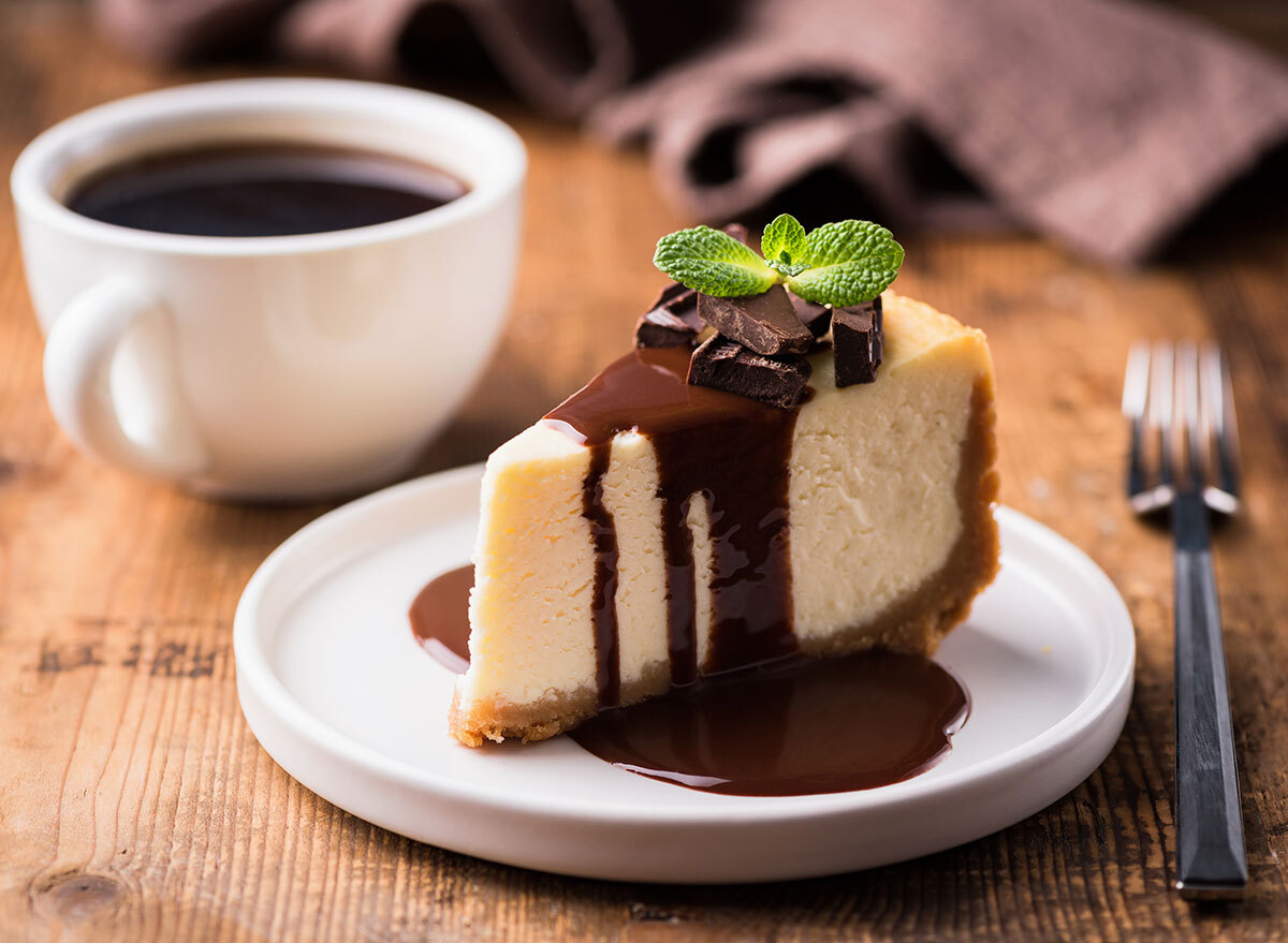 cheesecake with chocolate sauce