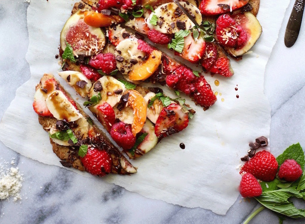 healthy dessert pizza