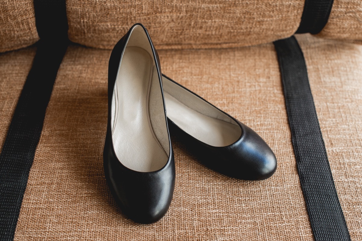 women's black flats