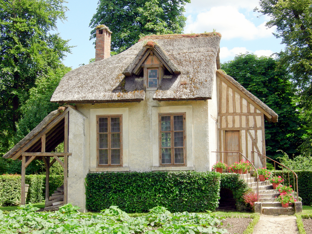 Older Home with Decorated Facade Boosting Your Home's Curb Appeal